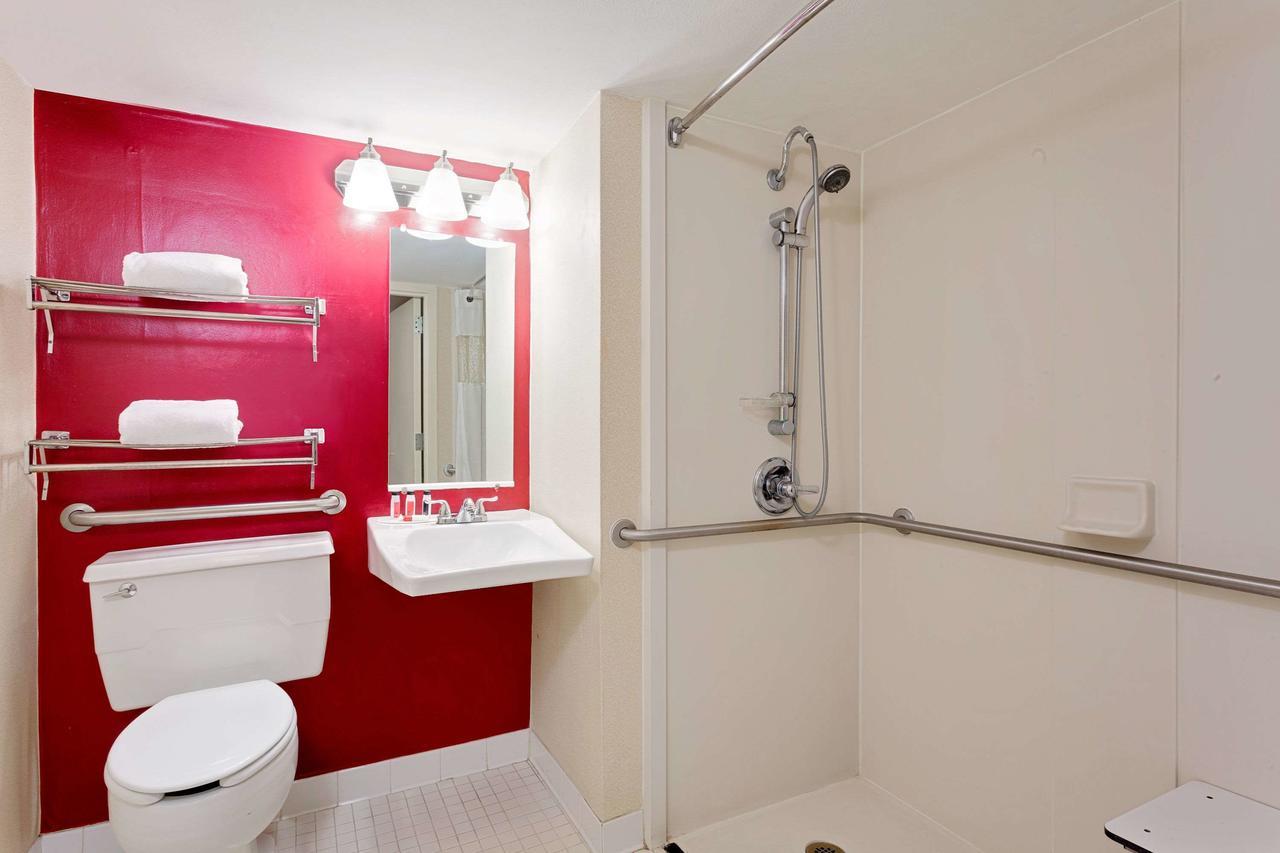 Hotel Ramada By Wyndham Fishkill Exteriér fotografie